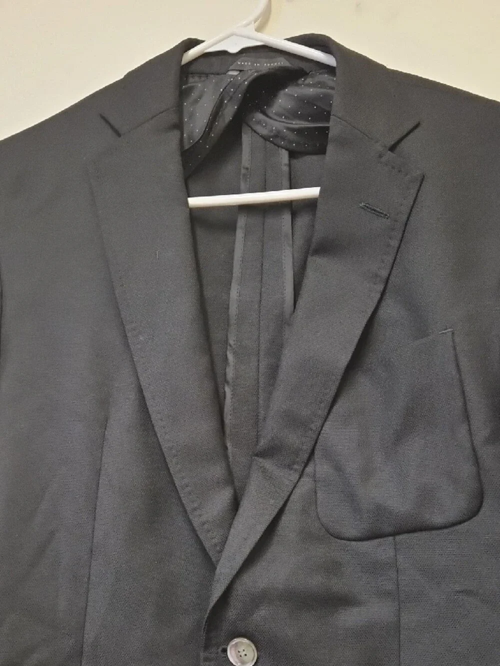 Hugo Boss Men's Black Two-Button Sport Coat Size 46